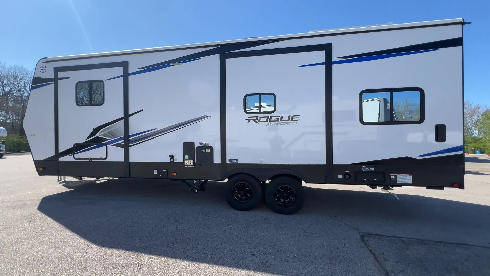 2026 Forest River Cherokee Rogue Armored 26L140 - Photo 3