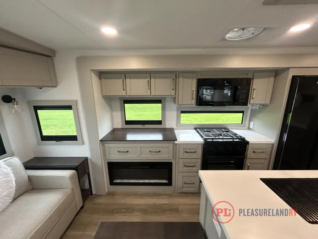 2026 Brinkley Model Z AIR 297, Photos photo 12