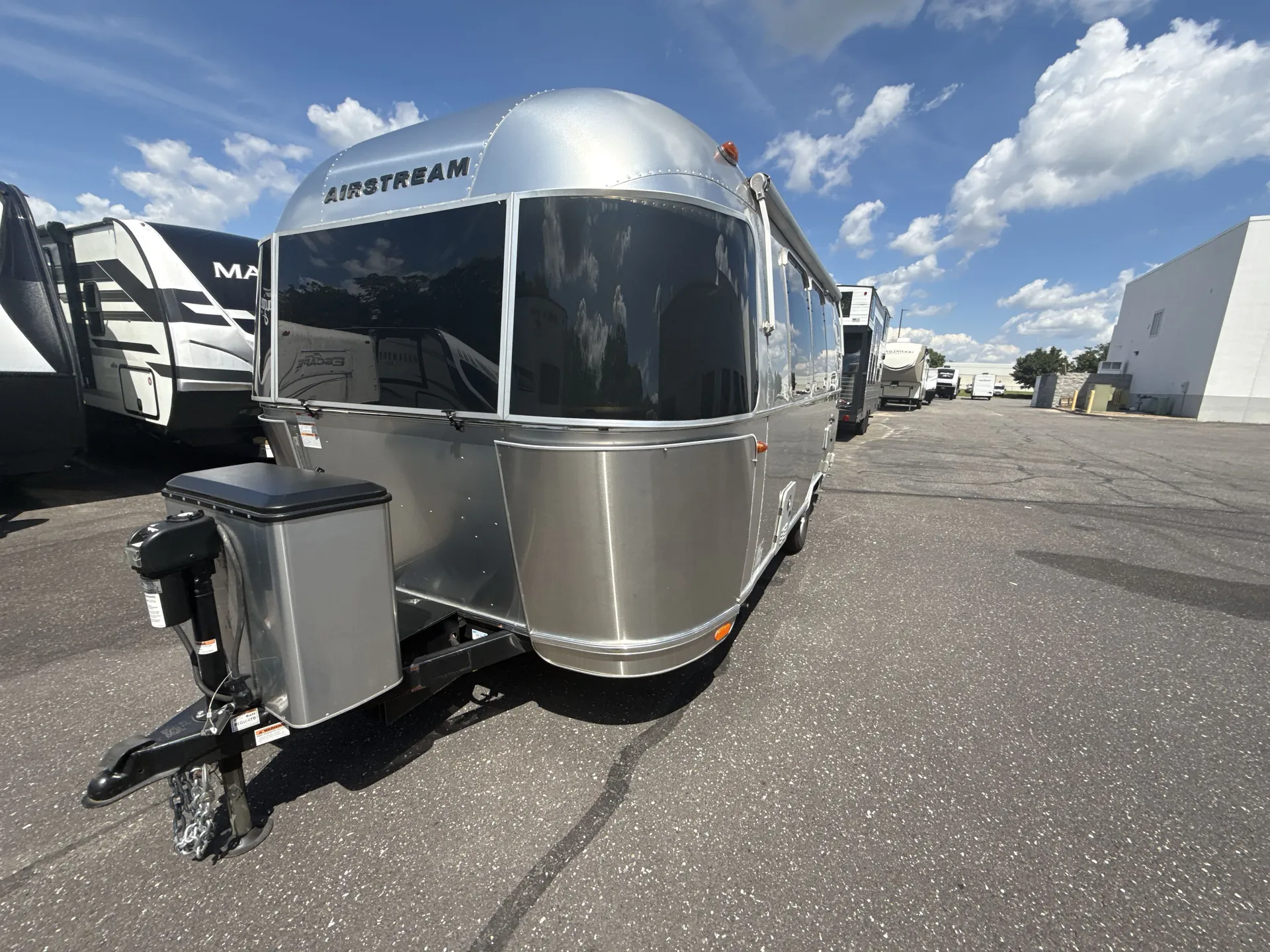 2022 Airstream Caravel 20FB - Photo 2