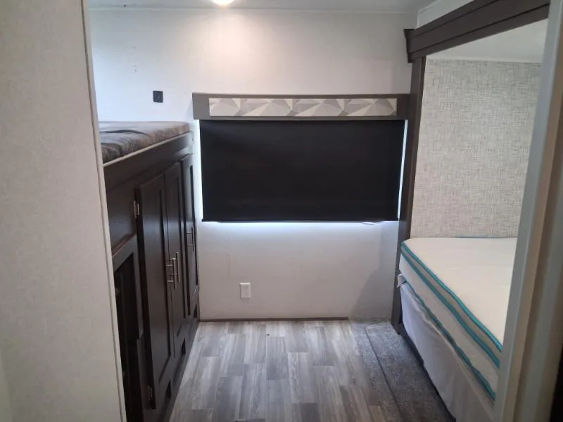 2020 Forest River Wildwood 33TS — Photo 7