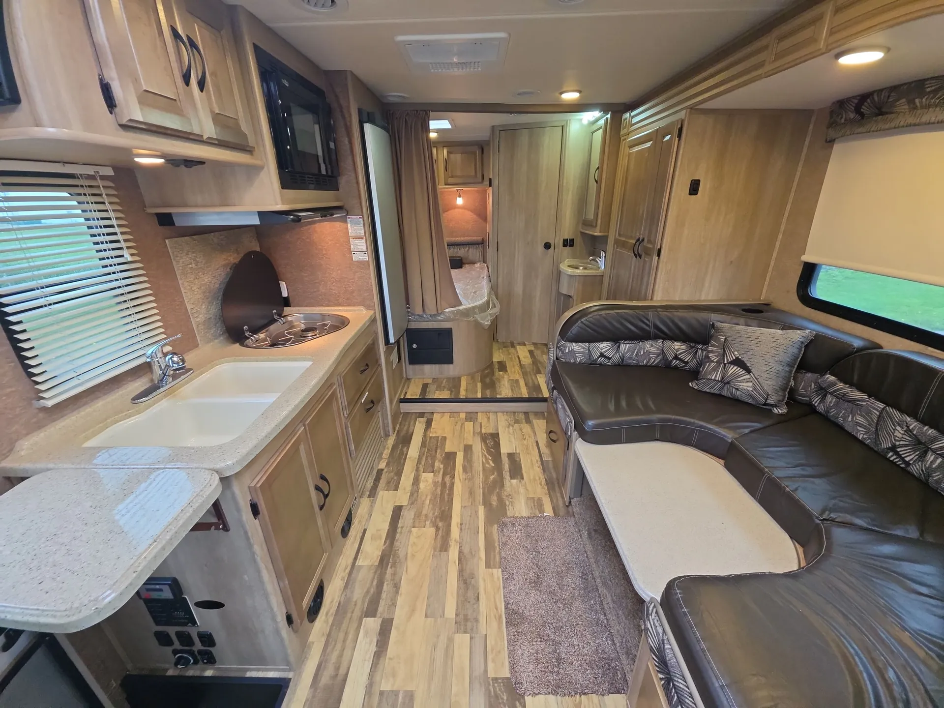 2015 Coachmen Prism 24J - Photo 4