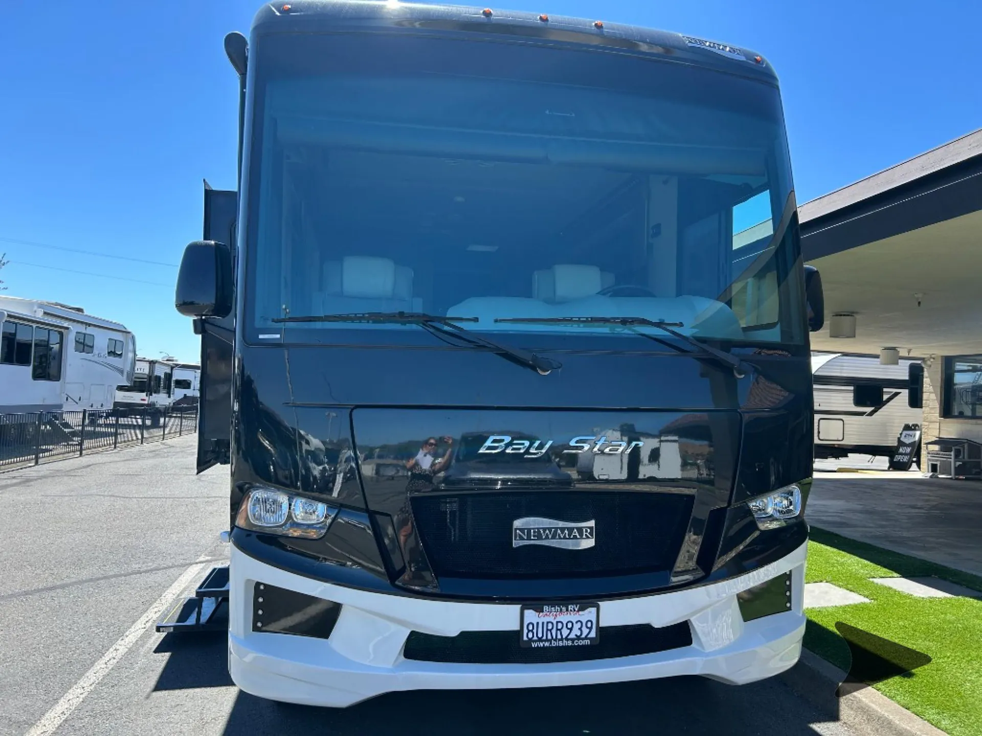 2021 Newmar Bay Star 3408 - Photo 3