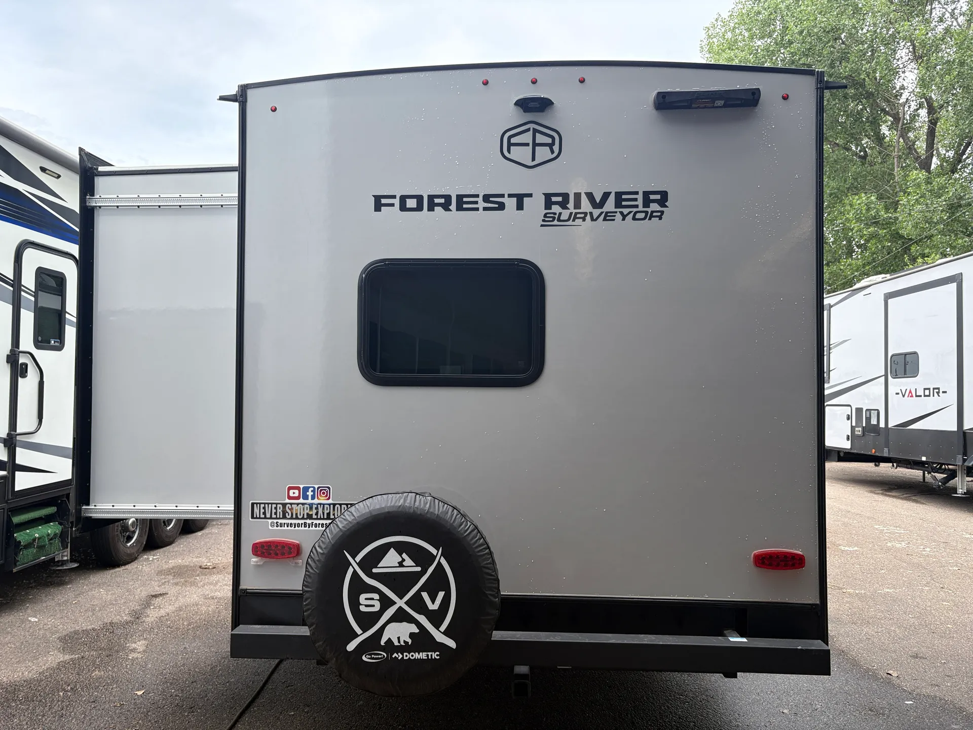2025 Forest River Surveyor Legend 303BHLE - Photo 4