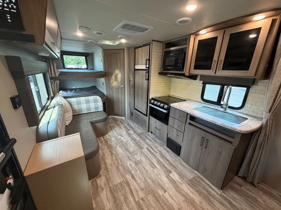2021 Grand Design Imagine XLS 21BHE, Photos photo 4
