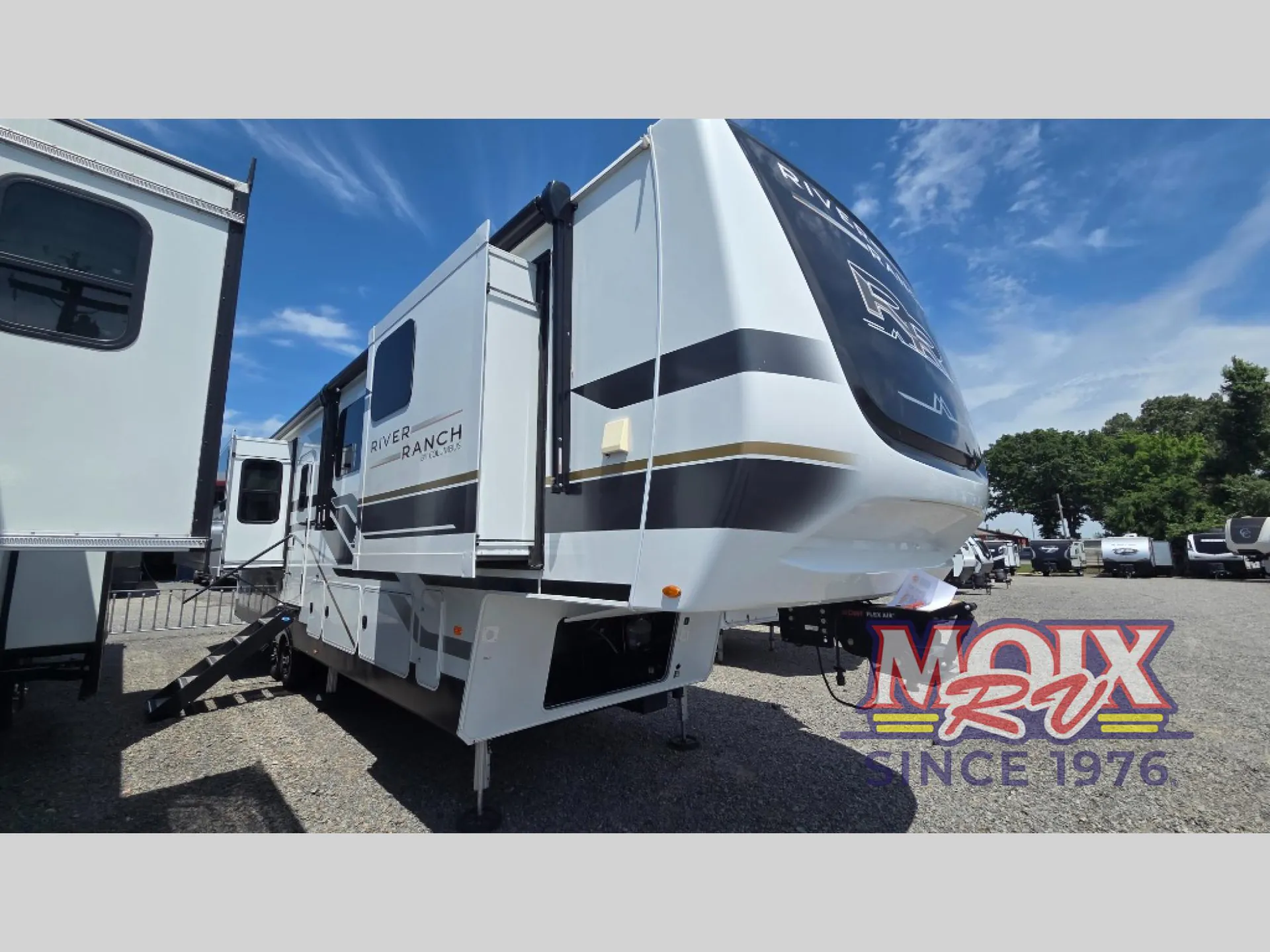 2024 Palomino River Ranch 392MB dealer photo 1 from Moix RV
