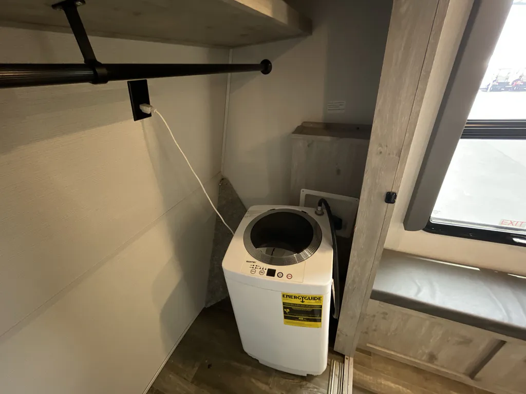 2023 Keystone Avalanche 390DS, Photos photo 17