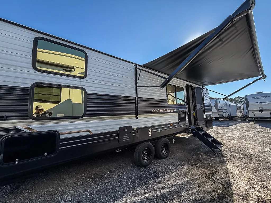 2027 Forest River Avenger 26DBS - Photo 3