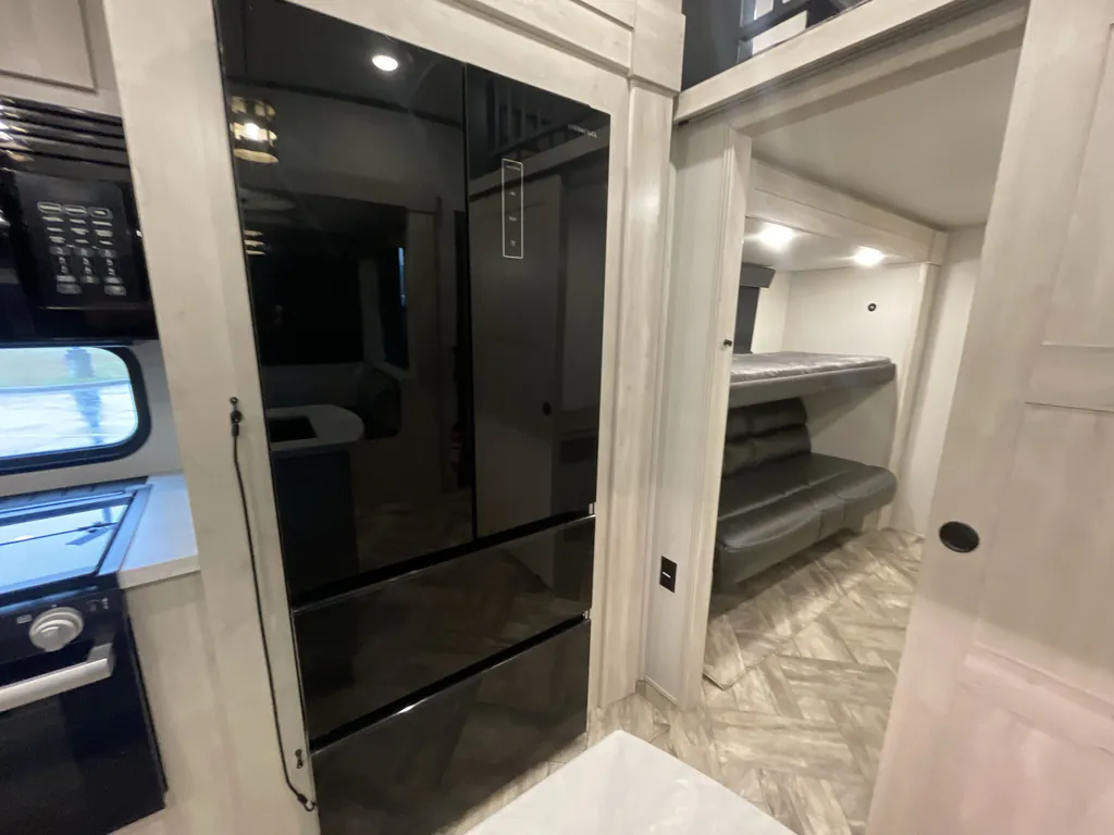2023 Forest River Wildcat 369MBL, Photos photo 17
