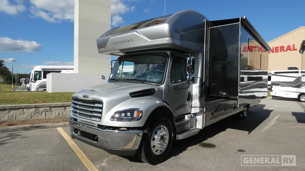 2027 Entegra Coach Accolade 37K, Photos photo 5