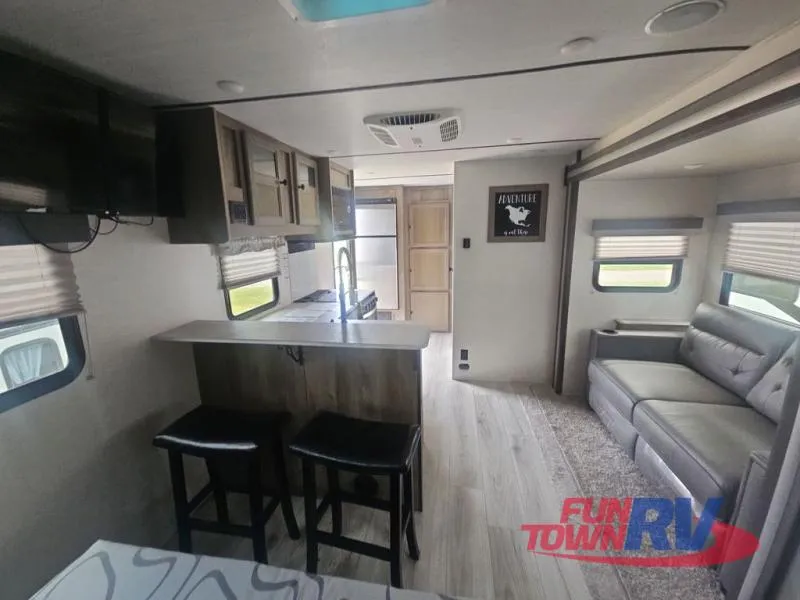 2022 Forest River Surveyor Legend 202RBLE - Photo 3