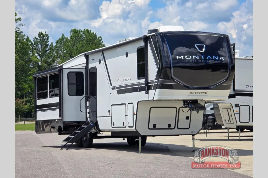 2026 Keystone Montana High Country 331RL - Photo 2