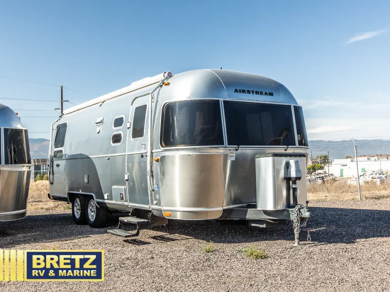 2016 Airstream Flying Cloud 25 - Photo 2