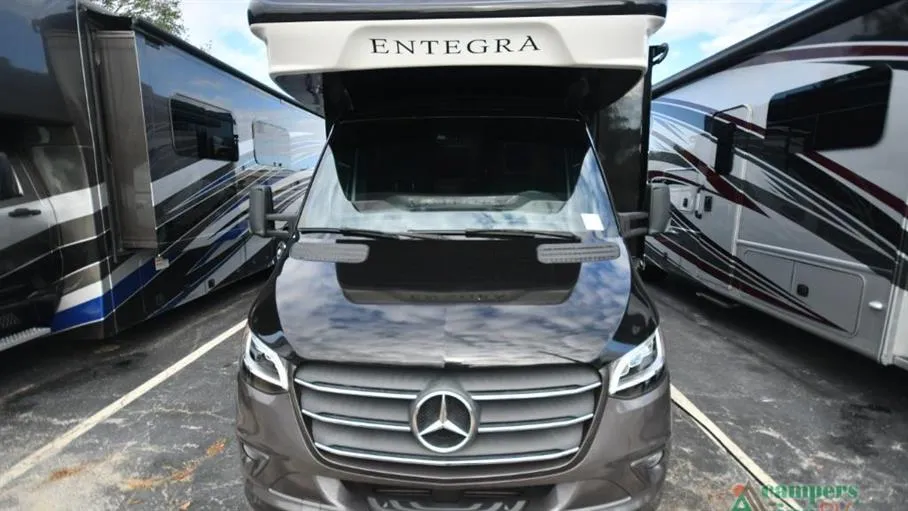 2021 Entegra Coach Qwest 24K - Photo 3