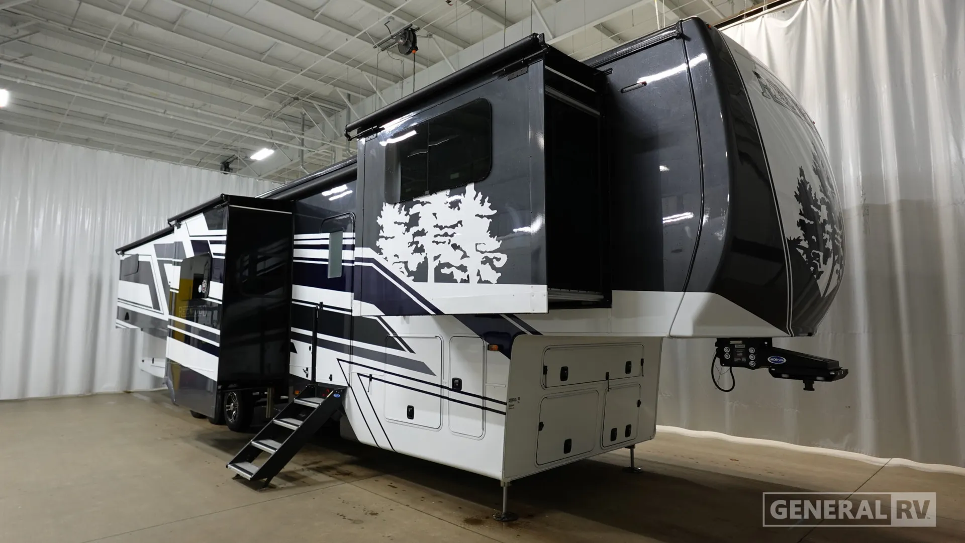 2026 Crossroads RV Redwood 420FL - Photo 2