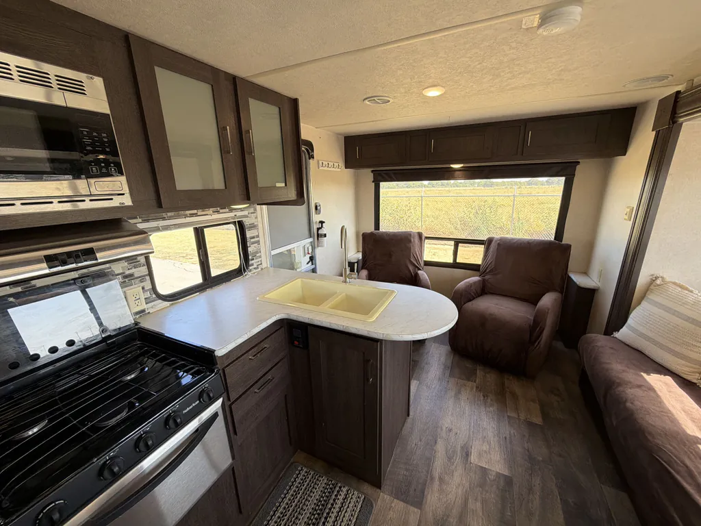 2018 Forest River Wildwood X-Lite 254RLXL, Photos photo 12