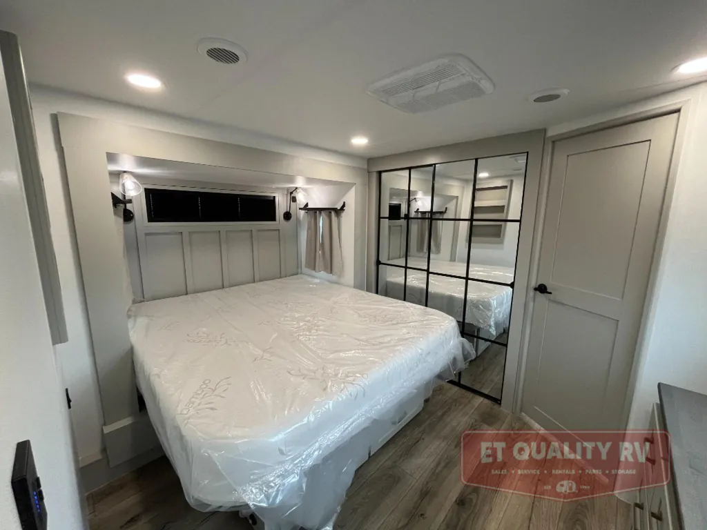 2026 Brinkley Model G 4150, Photos photo 54