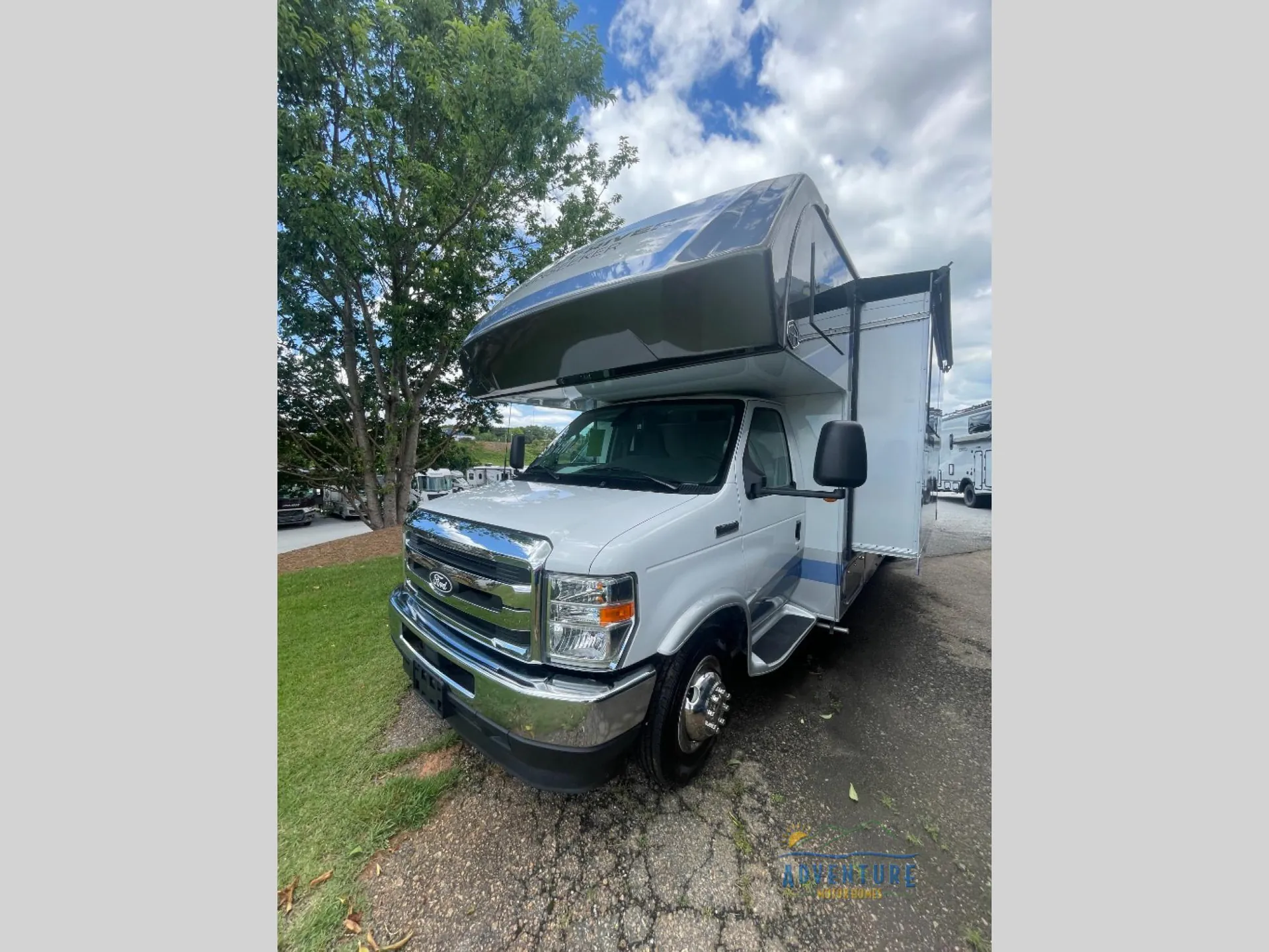 2027 Forest River Sunseeker 3150S - Photo 4