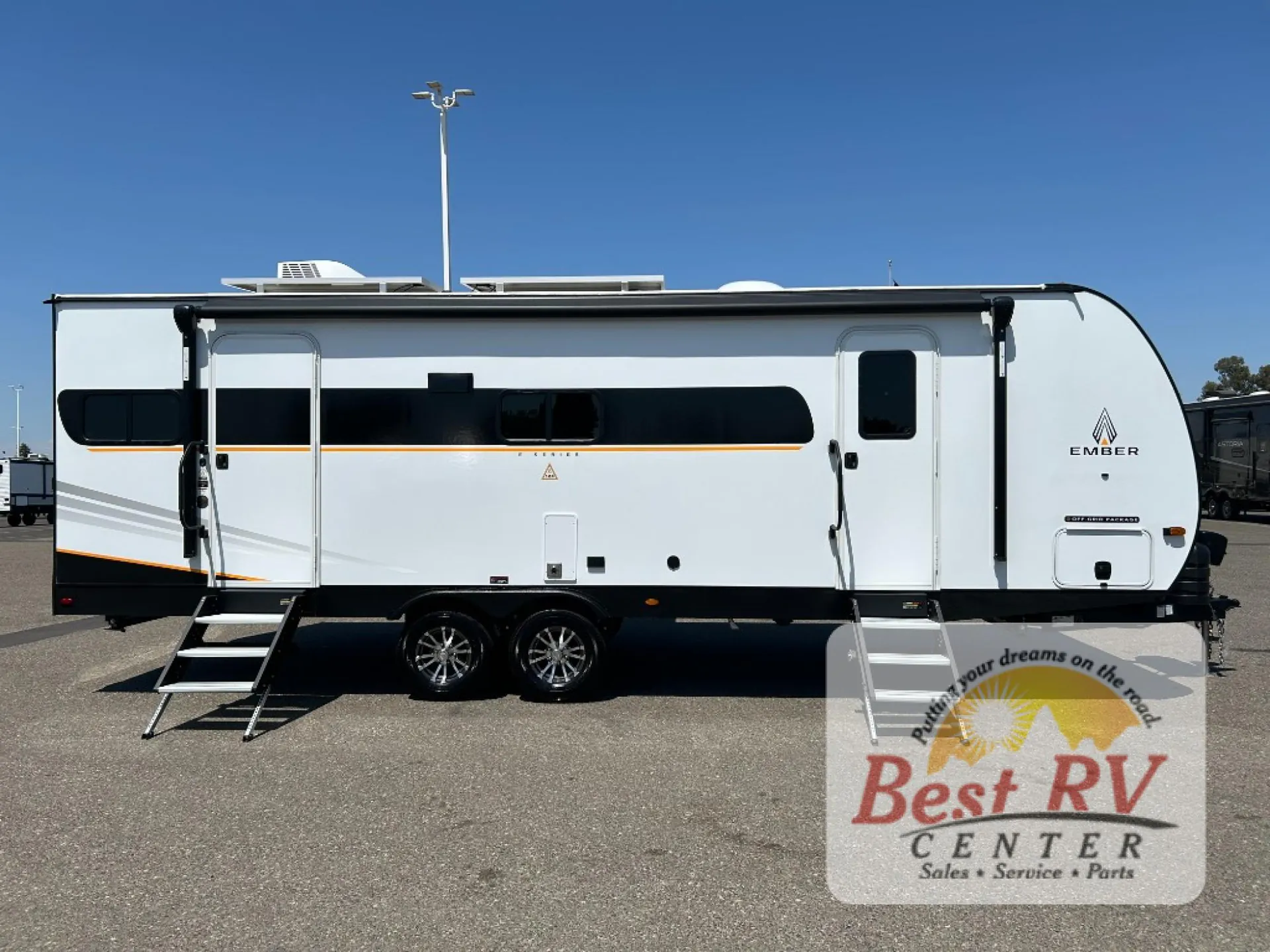 2026 Ember RV E-Series 25RUD - Photo 3