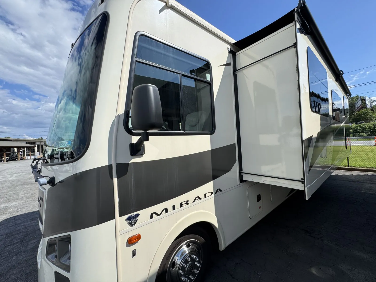 2023 Coachmen Mirada 35ES - Photo 4