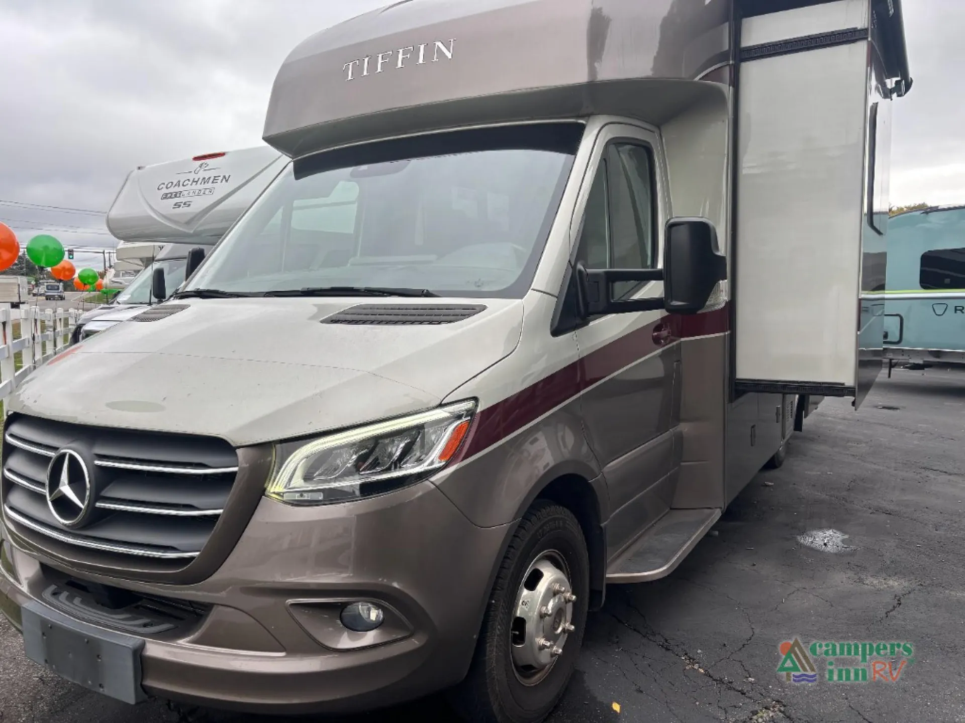 2021 Tiffin Wayfarer 25 SW - Photo 2