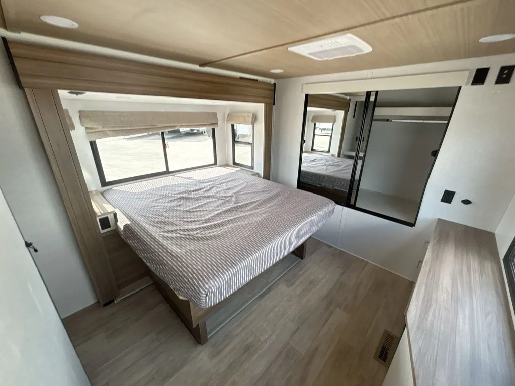 2027 Forest River Vibe 3400SB, Photos photo 13