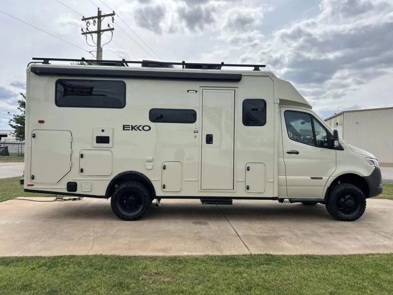 2027 Winnebago EKKO 23B - Photo 4