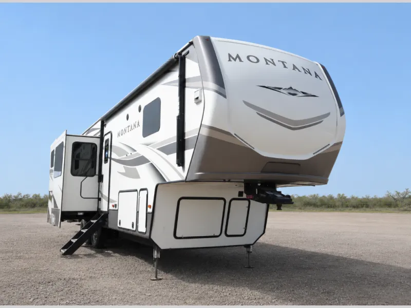 2019 Keystone Montana 3791RD - Photo 3