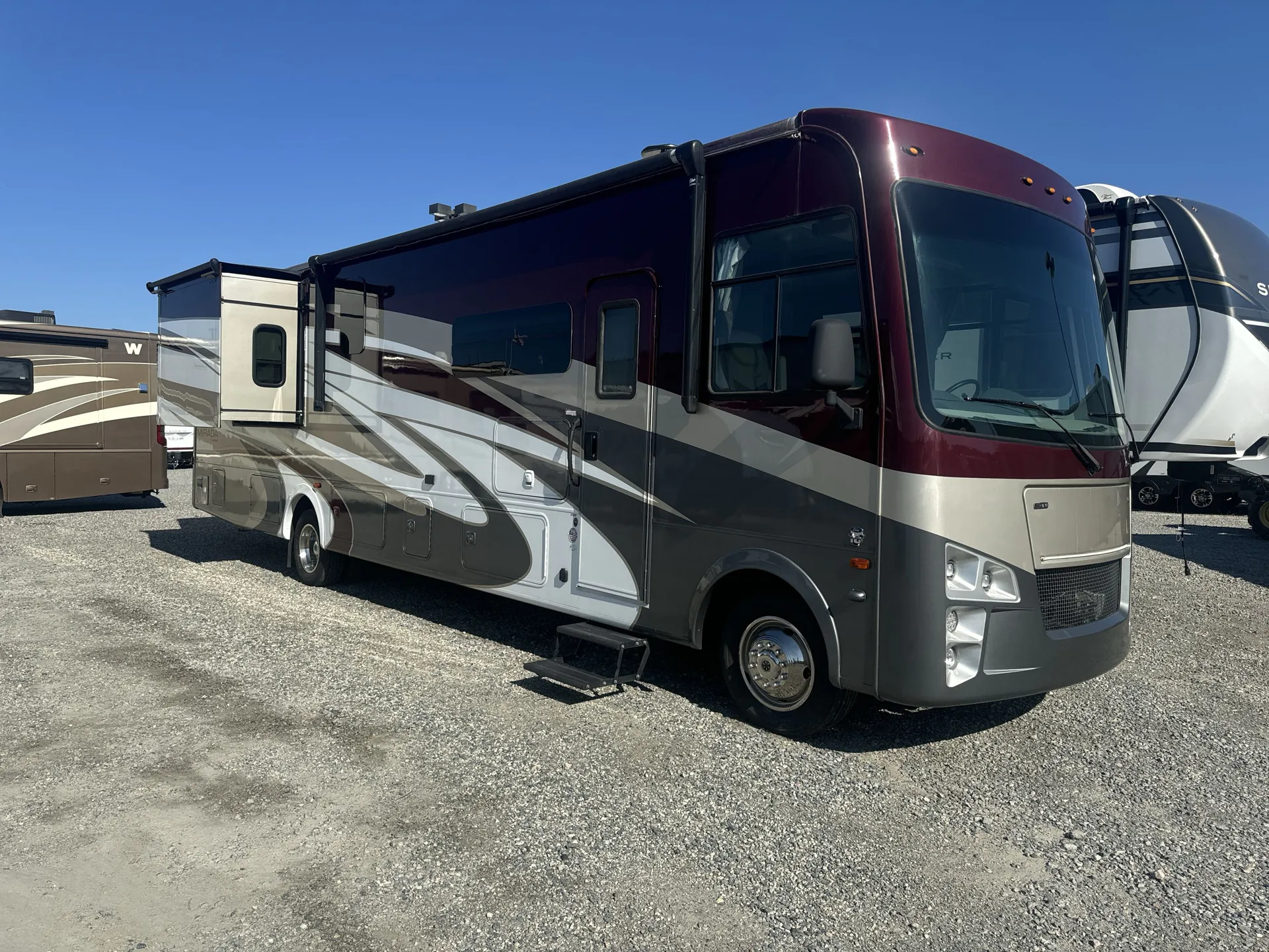 2021 Coachmen Mirada 35ES - Photo 2