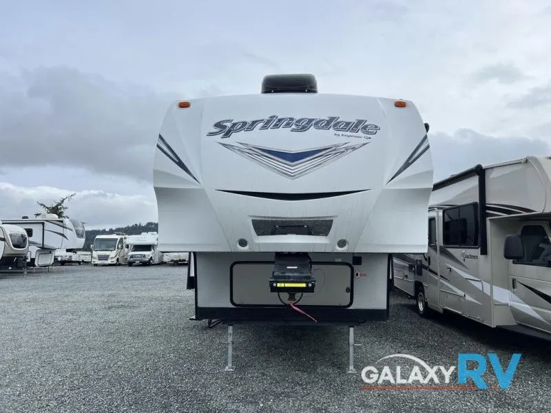 2018 Keystone Springdale 302FWRK - Photo 3