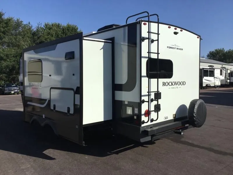 2026 Forest River Rockwood Mini Lite 2522FB - Photo 4