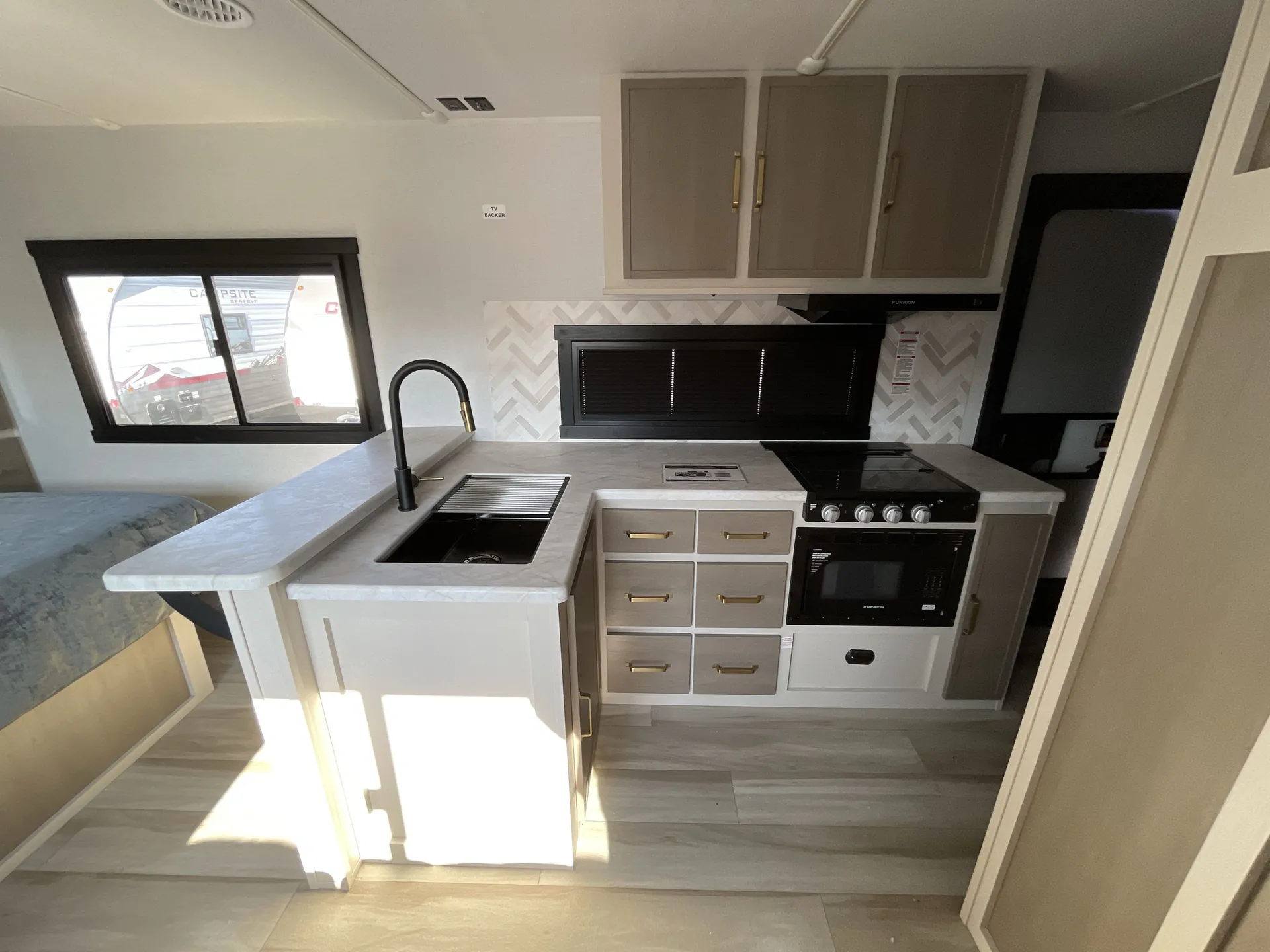 2027 Forest River Wildwood Heritage Glen Hyper-Lyte 21RBHL — kitchen