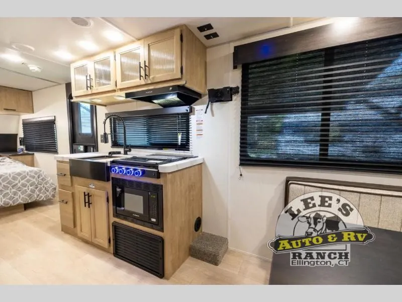 2026 Forest River Cherokee Grey Wolf 20RDSE - Photo 3