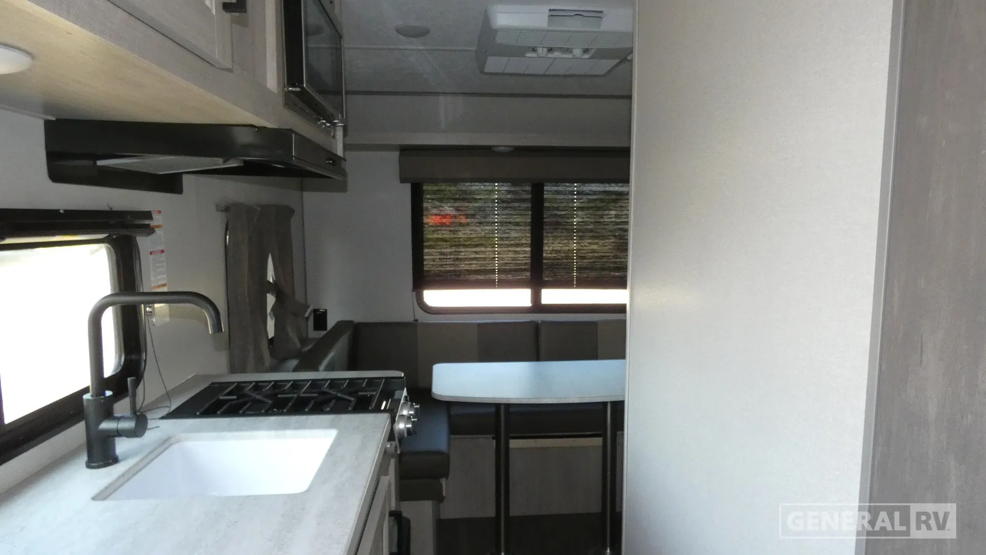 2024 Forest River Aurora Light 15RDX - Photo 3