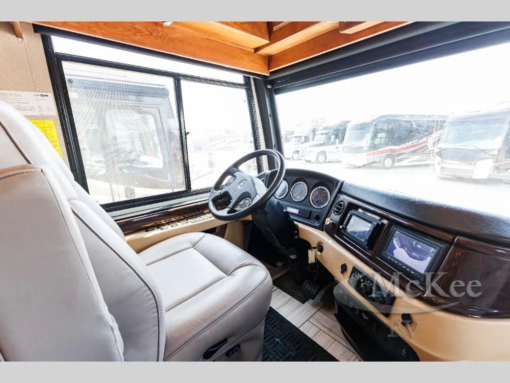 2017 American Coach American Revolution 42G - Photo 3