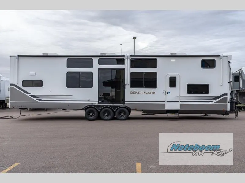 2026 Alliance RV Benchmark 44RKL - Photo 2