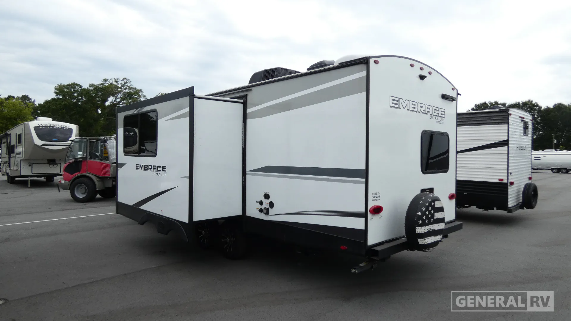 2024 Cruiser RV Embrace EL25DB - Photo 4