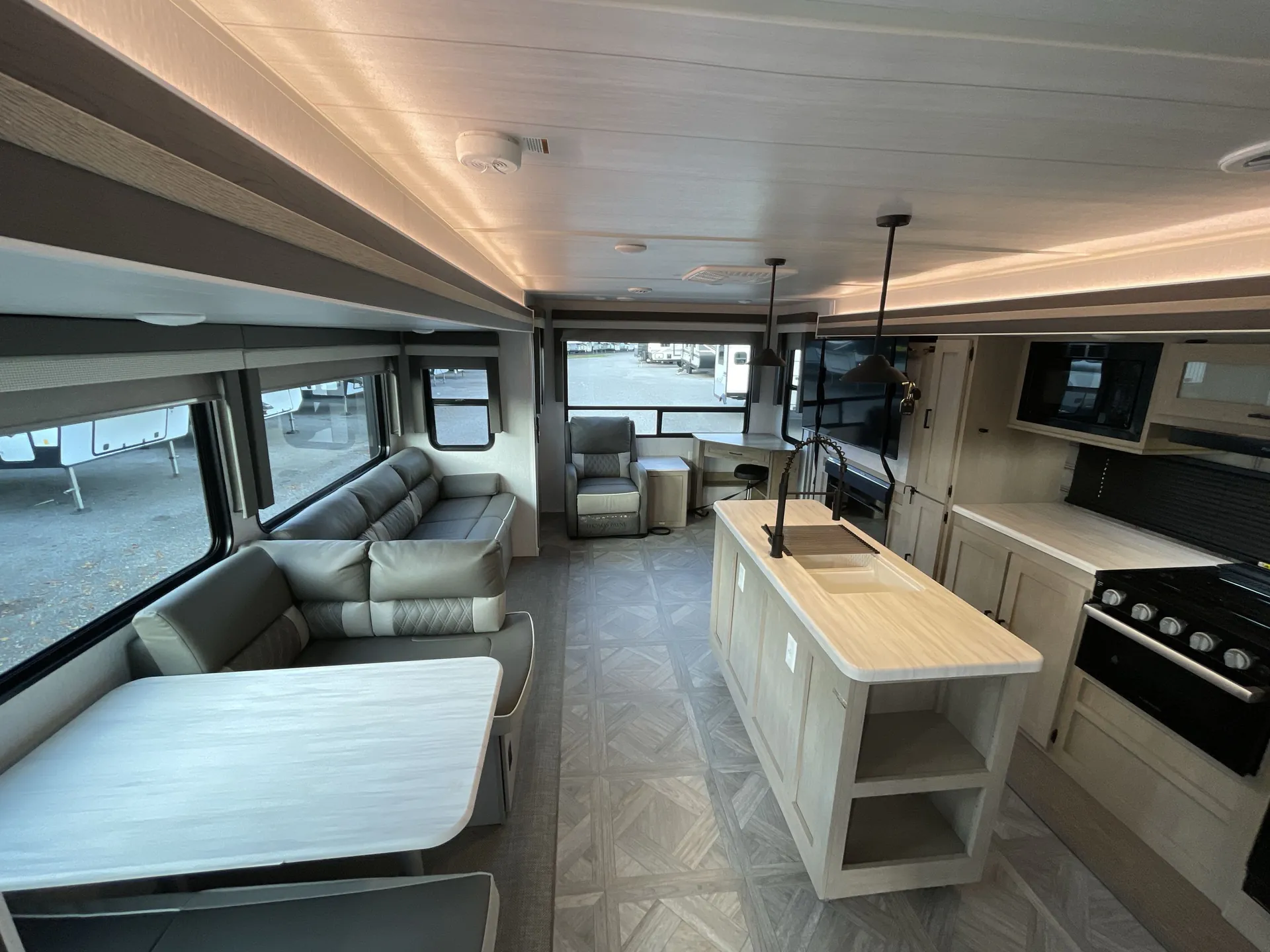 2023 Forest River Wildwood 27RE — living area main