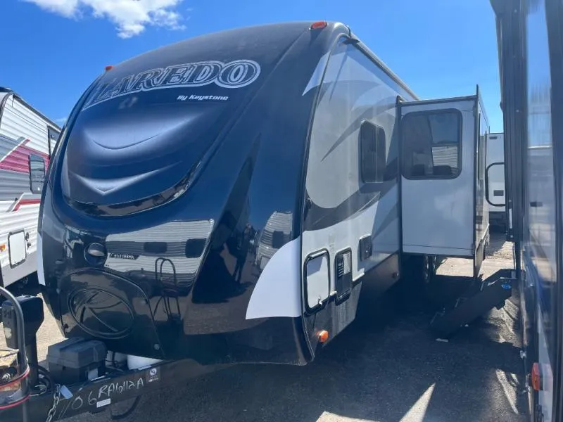 2016 Keystone RV Laredo 299BH - Photo 2