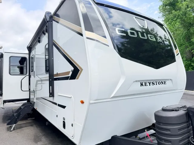 2027 Keystone Cougar HT TT 29RLP - Main photo