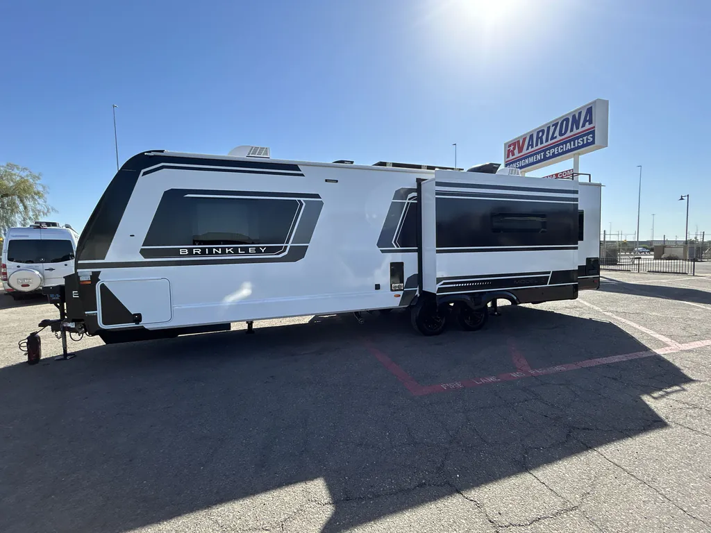 2025 Brinkley Model Z AIR 295, Photos photo 6