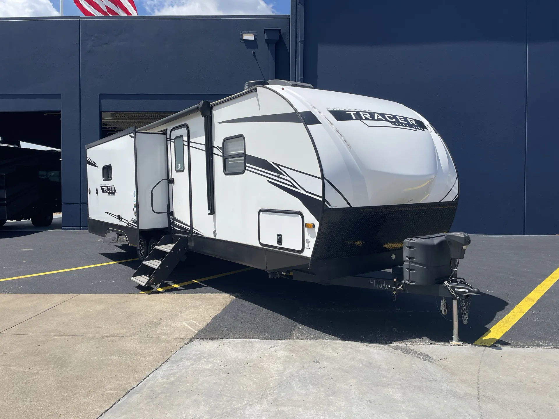 2023 Prime Time Tracer 29RLS - Photo 2