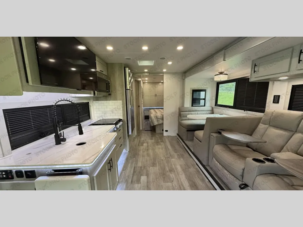 2026 Dynamax Corp Europa 31SS - Photo 3
