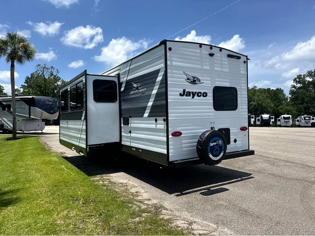 2027 Jayco Jay Flight SLX 261BHS - Photo 4