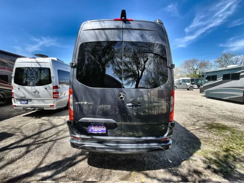 2025 Grech RV Strada-ion AWD LOUNGE - Photo 3