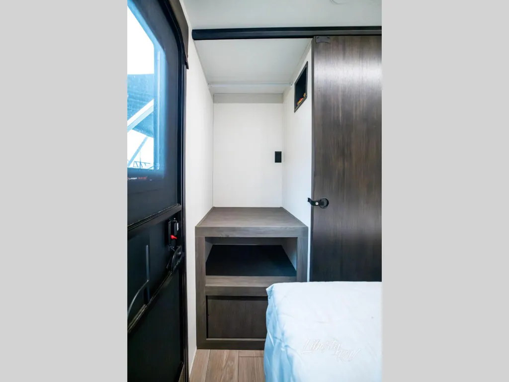 2026 Forest River Cherokee Alpha Wolf 29DCB, Photos photo 20