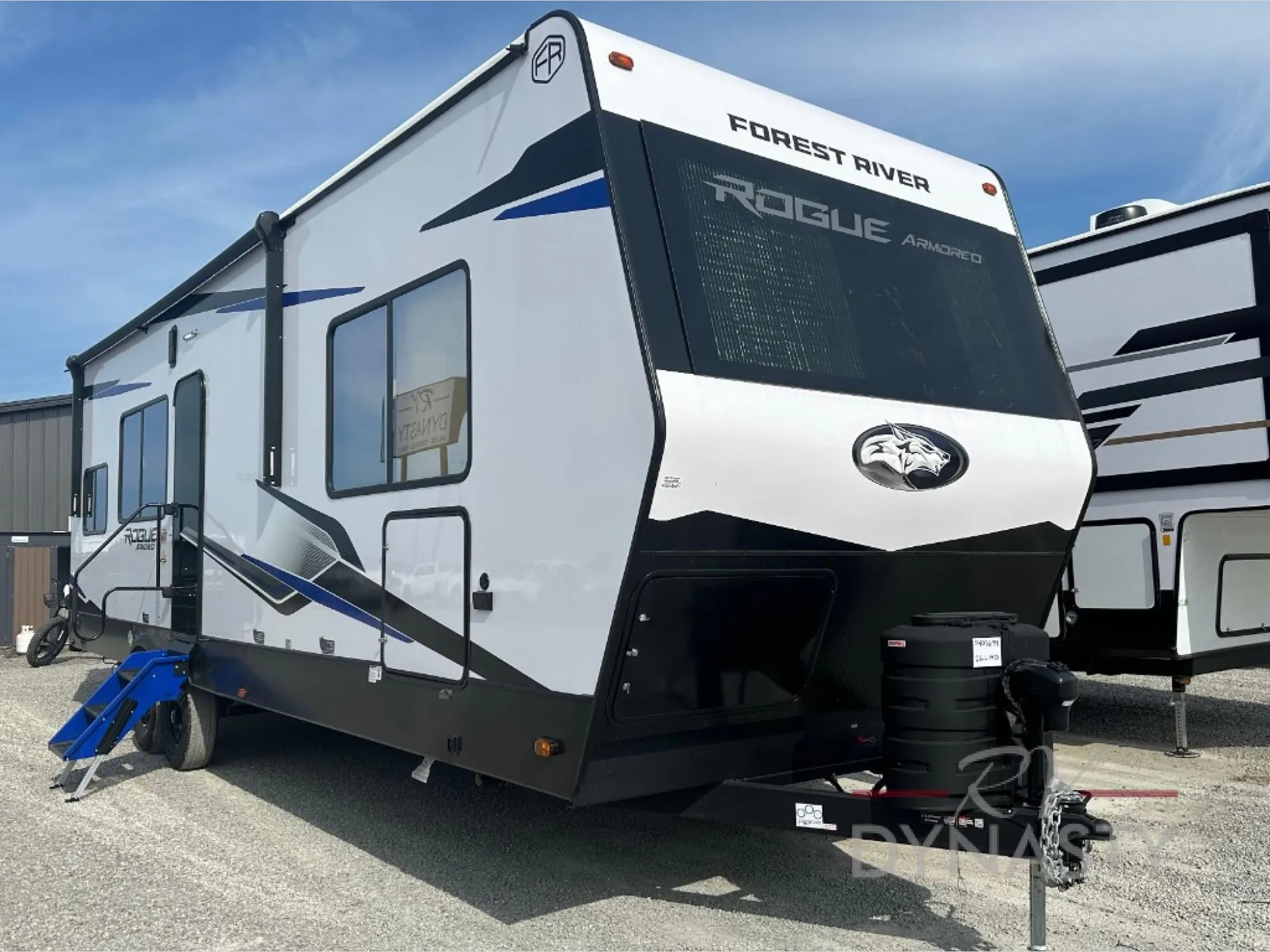 2026 Forest River Vengeance Rogue Armored 26L140 - Photo 2