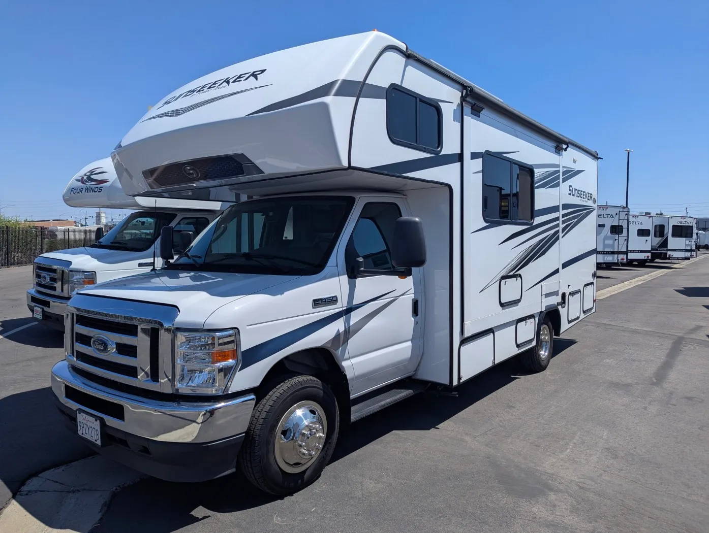 2024 Forest River Sunseeker 2150S LE - Photo 4