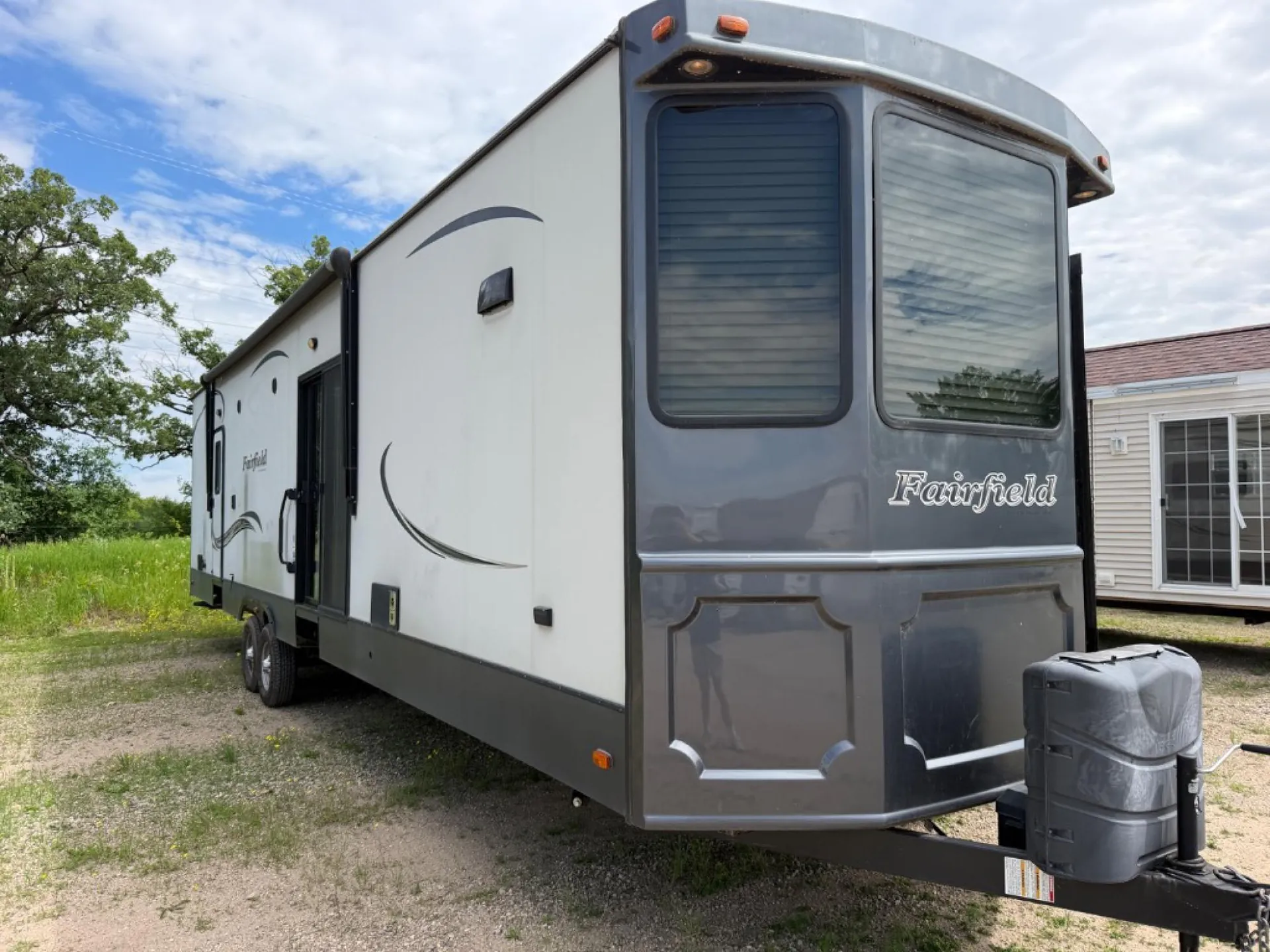 2015 Heartland Fairfield 401 FK - Photo 2