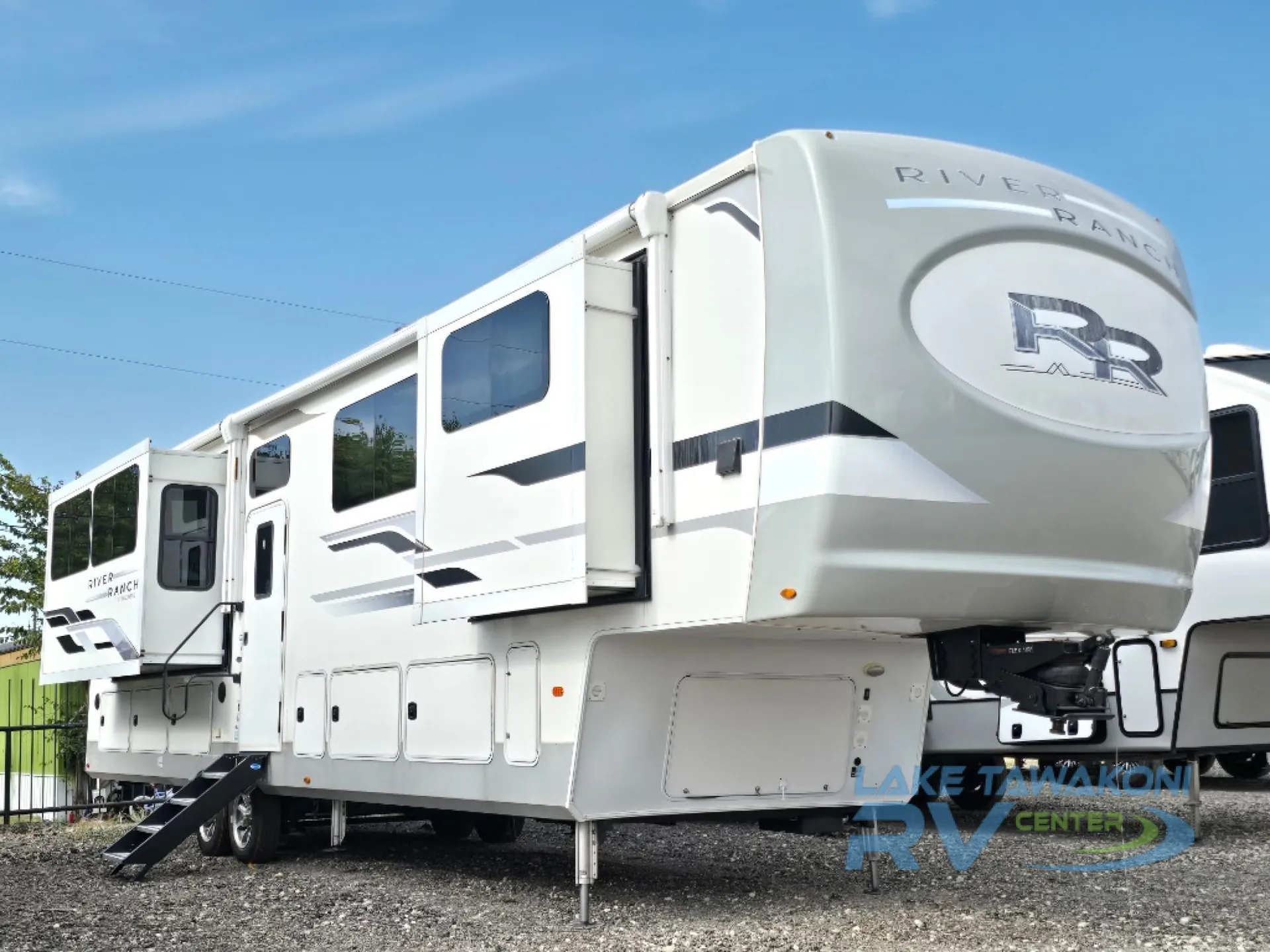 2022 Palomino River Ranch 390RL dealer photo 1 from Lake Tawakoni RV Center