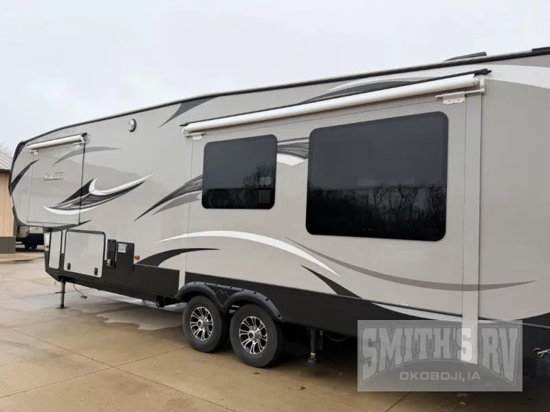 2016 Keystone RV Montana High Country 293RK - Photo 2